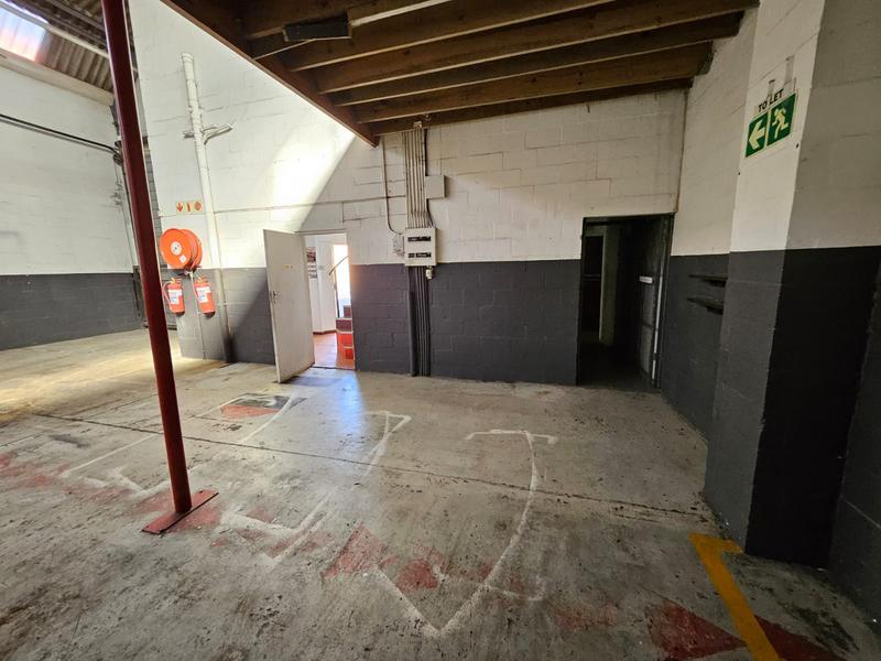To Let commercial Property for Rent in Killarney Gardens Western Cape